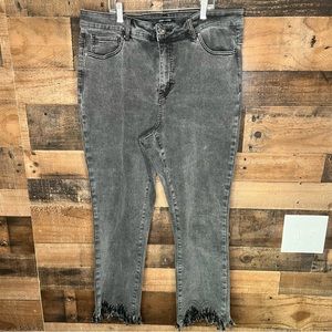 John Mark Black Jeans Fringe Hem Cropped Size 14 Boho Stretch